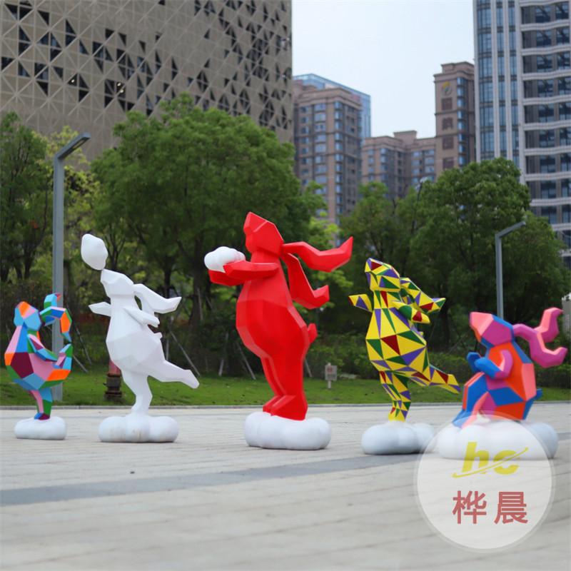 戶(hù)外大型不銹鋼雕塑卡通幾何切面熊景觀商業(yè)街售樓部美陳裝飾擺件